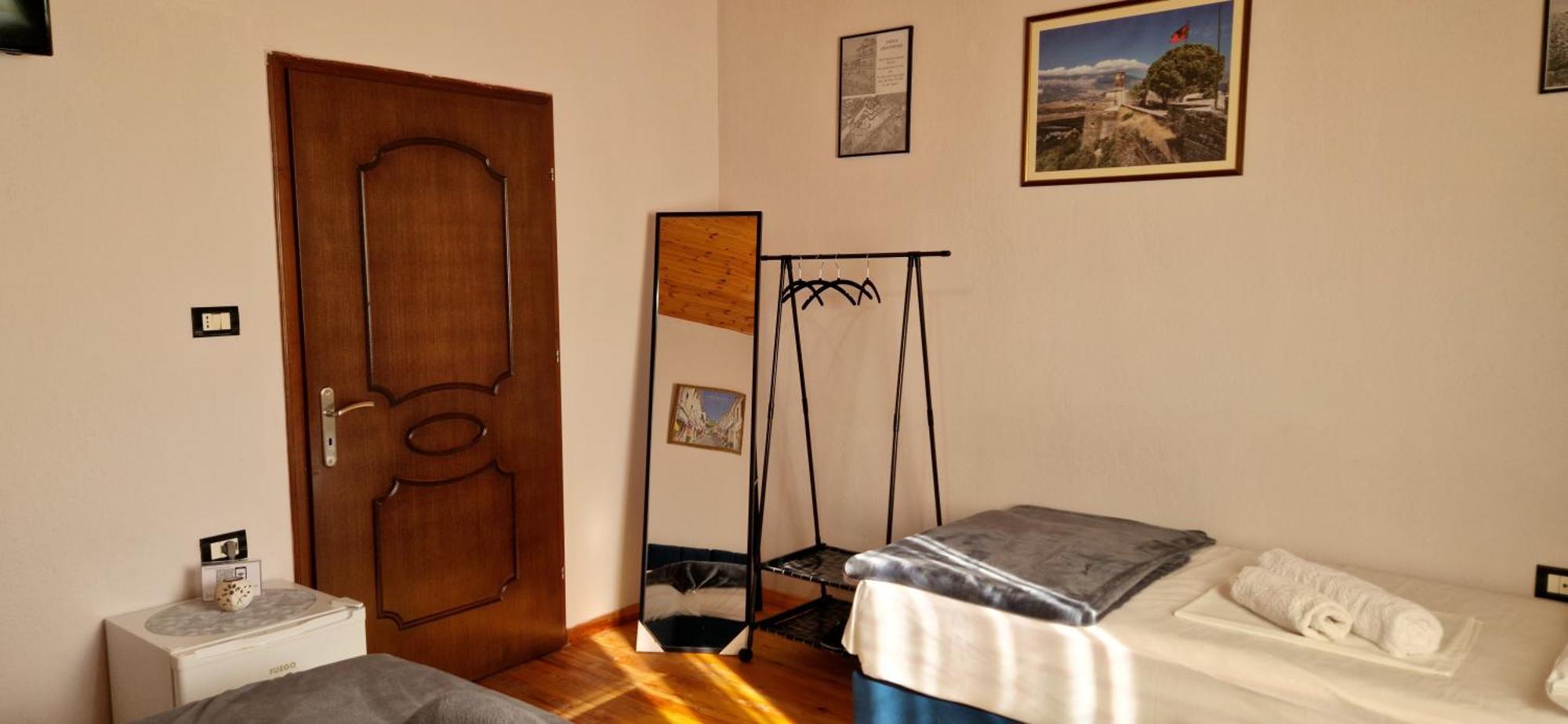 Shena Guest House Gjirokastër Exterior foto